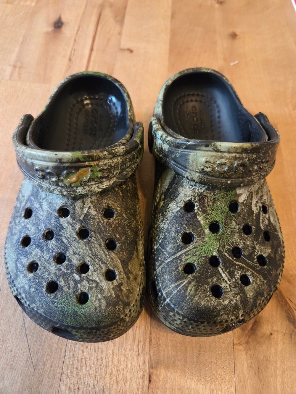 Crocs Classic Realtree Camo Clogs - Toddler Size C8